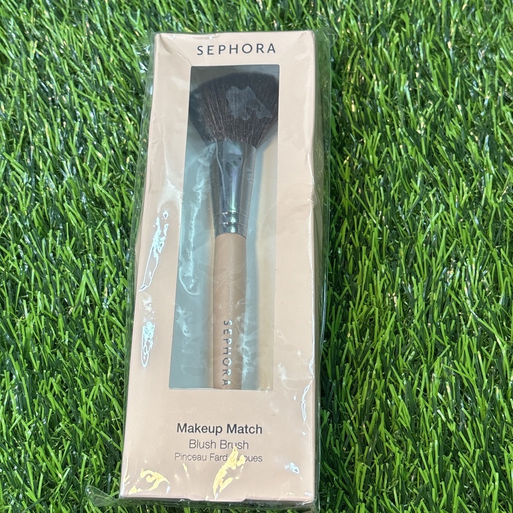 Sephora Makeup‎ Match Blush Brush – New in Box, Sealed, Synthetic Bristles